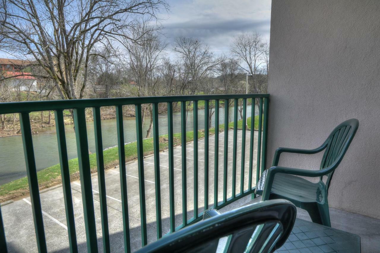 Pigeon River Inn Pigeon Forge Dış mekan fotoğraf